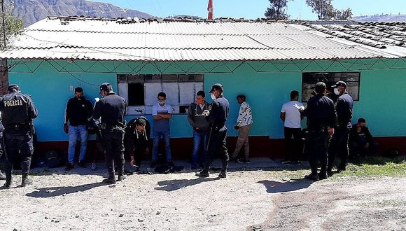 🔴 Venezolanos causan zozobra por pelea callejera en Carmen Alto